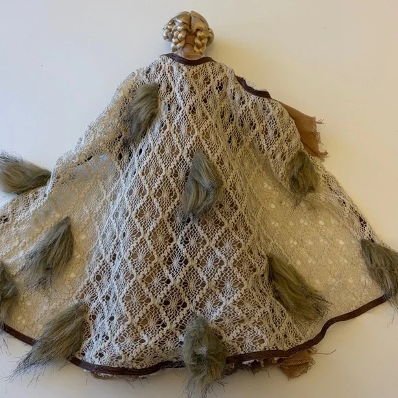 Robert Tonner Doll - Deja Vu Warrior Woman - Picture 5 of 15